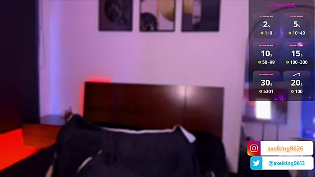 AxelKing1326 online show from April 18, 10:43 pm