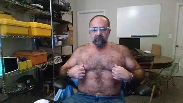 Snapshot of chainjulious chatting on December 17, 7:37 pm chainjulious online show from December 17, 7:37 pm