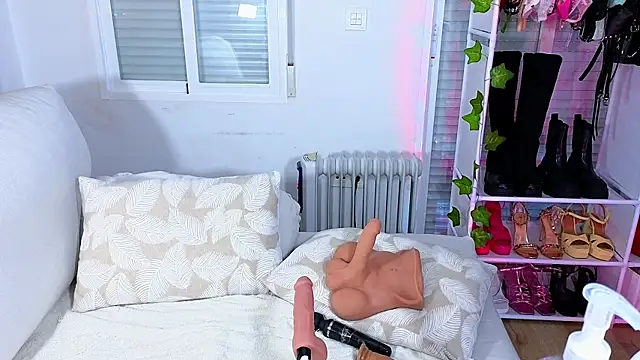 Tawny cox online show from January 18, 3:16 pm