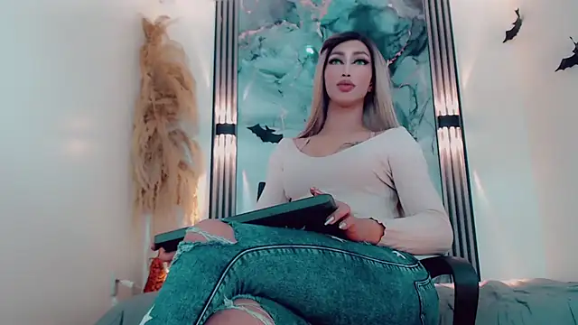 Snapshot of hilary_rodriguez chatting on October 24, 7:21 pm hilary rodriguez online show from October 24, 7:21 pm