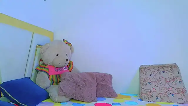 Snapshot of DayanaWood chatting on October 14, 2:18 pm DayanaWood online show from October 14, 2:18 pm