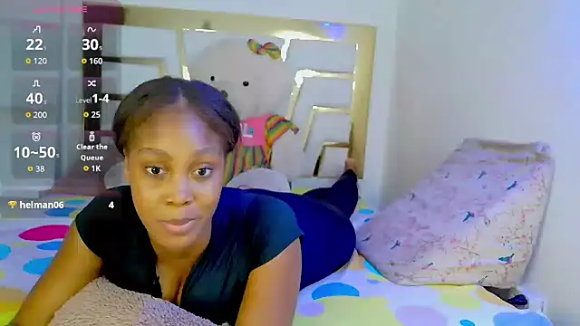 Snapshot of DayanaWood chatting on November 19, 2:55 am DayanaWood online show from November 19, 2:55 am