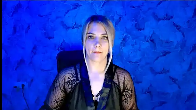 Snapshot of nika_gold1 chatting on October 31, 3:57 pm nika gold1 online show from October 31, 3:57 pm