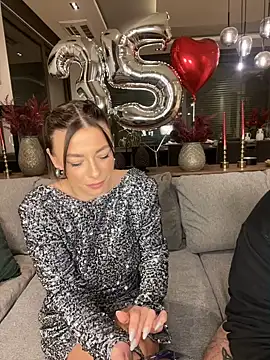 Snapshot of SexOnMyLvL chatting on December 9, 12:12 am SexOnMyLvL online show from December 9, 12:12 am