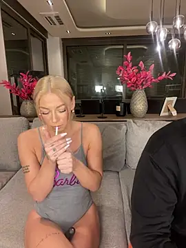 Snapshot of SexOnMyLvL chatting on January 8, 9:23 pm SexOnMyLvL online show from January 8, 9:23 pm