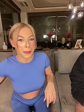 Snapshot of SexOnMyLvL chatting on January 18, 9:13 pm SexOnMyLvL online show from January 18, 9:13 pm