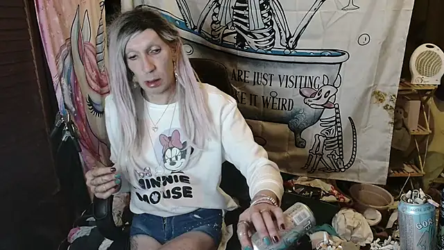 Snapshot of Ombeline1 chatting on March 19, 7:40 pm Ombeline1 online show from March 19, 7:40 pm