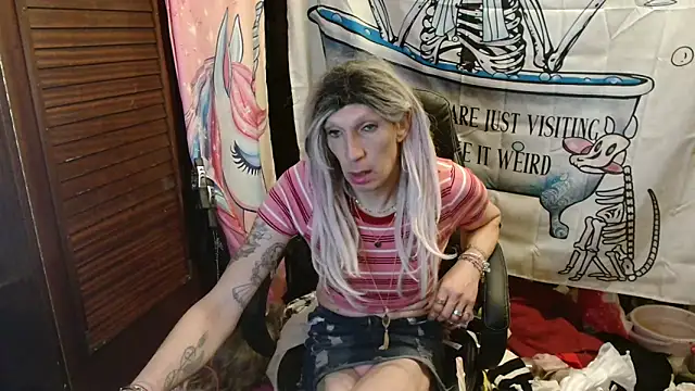 Snapshot of Ombeline1 chatting on March 26, 6:35 pm Ombeline1 online show from March 26, 6:35 pm