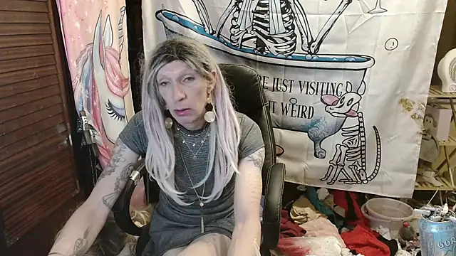 Snapshot of Ombeline1 chatting on March 27, 9:14 pm Ombeline1 online show from March 27, 9:14 pm