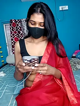 Snapshot of Triha_18 chatting on February 14, 11:42 am Triha 18 online show from February 14, 11:42 am