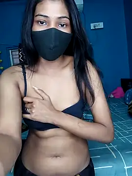 Snapshot of Triha_18 chatting on February 20, 10:59 am Triha 18 online show from February 20, 10:59 am