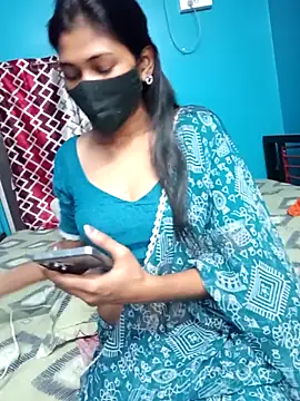 Snapshot of Triha_18 chatting on September 25, 5:27 pm Triha 18 online show from September 25, 5:27 pm