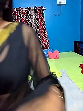 Snapshot of Triha_18 chatting on November 5, 3:45 pm Triha 18 online show from November 5, 3:45 pm