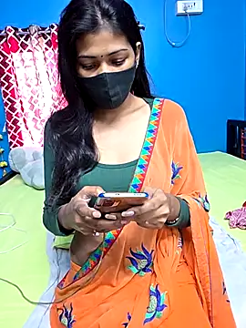 Snapshot of Triha_18 chatting on November 6, 5:30 am Triha 18 online show from November 6, 5:30 am