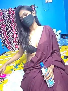 Snapshot of Triha_18 chatting on November 29, 3:04 pm Triha 18 online show from November 29, 3:04 pm