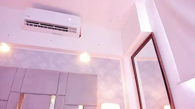 Snapshot of Camilaa_Sanchez_ chatting on December 29, 5:54 pm Camilaa Sanchez online show from December 29, 5:54 pm