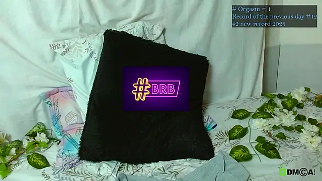 Hot Candy  online show from February 3, 6:40 am