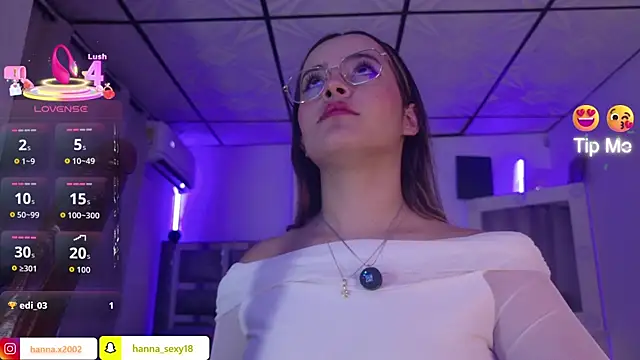Snapshot of hanna_sex18 chatting on September 29, 9:25 am hanna sex18 online show from September 29, 9:25 am