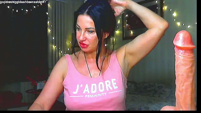 hornymommy69  online show from December 20, 9:39 pm