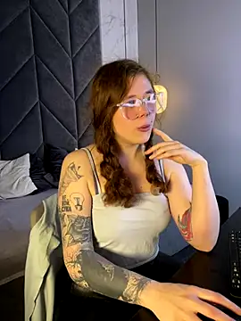 SophiePure online show from October 13, 8:42 pm