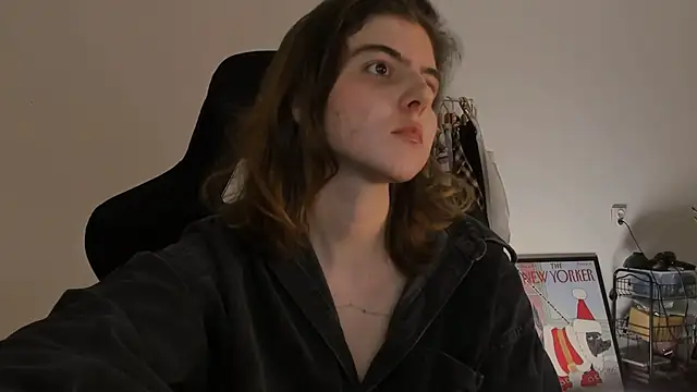 Snapshot of emmamurrr chatting on December 24, 7:22 pm emmamurrr online show from December 24, 7:22 pm