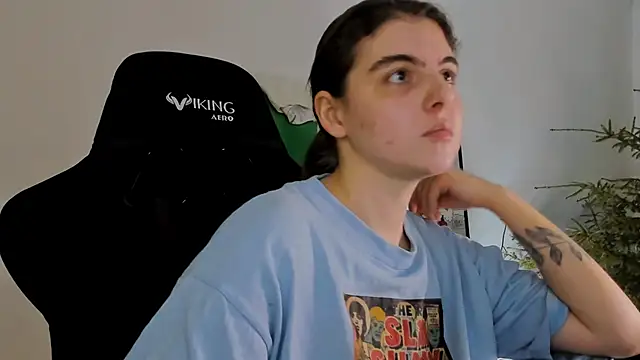 Snapshot of emmamurrr chatting on January 13, 7:21 pm emmamurrr online show from January 13, 7:21 pm