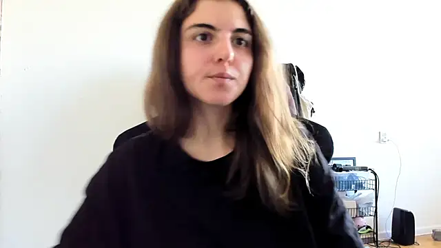 Snapshot of emmamurrr chatting on September 12, 6:24 am emmamurrr online show from September 12, 6:24 am