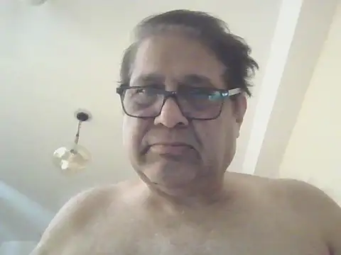 Snapshot of Nuttysub chatting on June 7, 4:05 am Nuttysub online show from June 7, 4:05 am