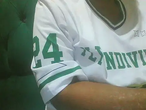 Snapshot of Sexy_Riri chatting on November 15, 10:59 pm Sexy Riri online show from November 15, 10:59 pm