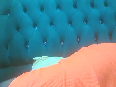 Snapshot of Sexy_Riri chatting on November 19, 1:11 pm Sexy Riri online show from November 19, 1:11 pm