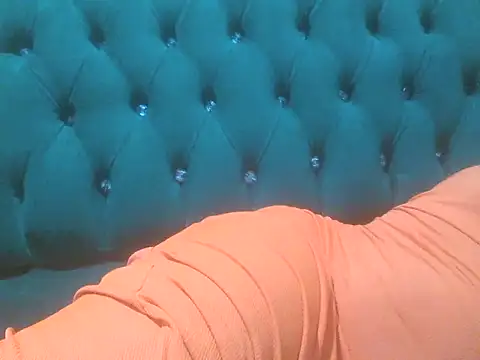 Snapshot of Sexy_Riri chatting on November 21, 1:26 am Sexy Riri online show from November 21, 1:26 am