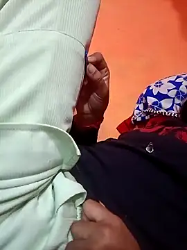 Snapshot of Mangla_Bhabhi chatting on October 13, 1:05 am Mangla Bhabhi online show from October 13, 1:05 am