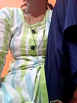 Snapshot of Mangla_Bhabhi chatting on October 28, 3:21 am Mangla Bhabhi online show from October 28, 3:21 am