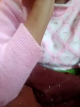 Snapshot of Mangla_Bhabhi chatting on December 22, 9:28 am Mangla Bhabhi online show from December 22, 9:28 am