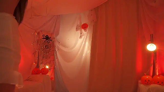 Snapshot of arizonasunrise chatting on October 24, 8:49 pm arizonasunrise online show from October 24, 8:49 pm