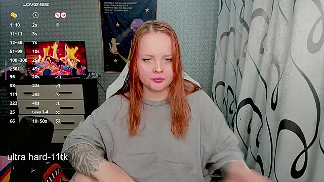 Snapshot of flower_sarah_ chatting on April 23, 12:15 pm flower sarah online show from April 23, 12:15 pm