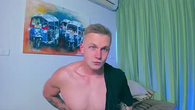 Snapshot of Samuel_Andrew chatting on December 15, 3:34 am Samuel Andrew online show from December 15, 3:34 am