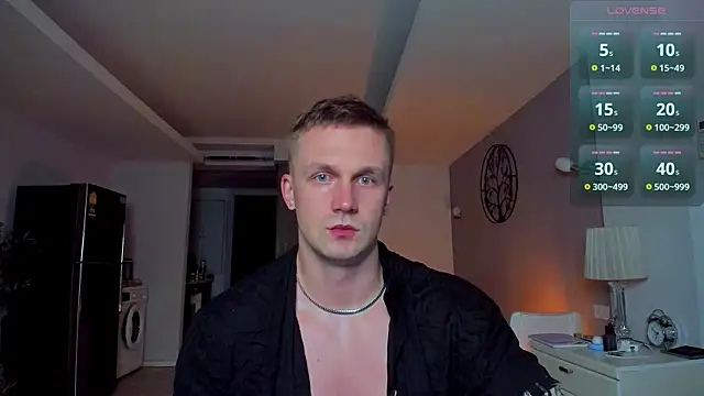 Snapshot of Samuel_Andrew chatting on May 30, 10:45 am Samuel Andrew online show from May 30, 10:45 am