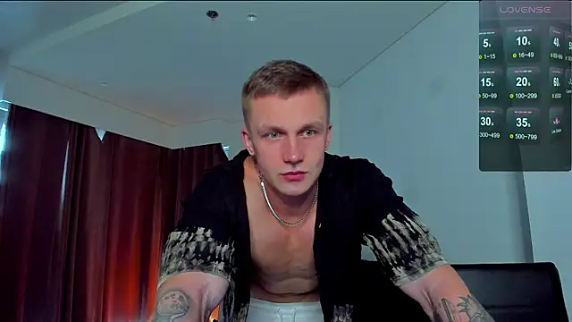 Snapshot of Samuel_Andrew chatting on July 14, 6:07 am Samuel Andrew online show from July 14, 6:07 am