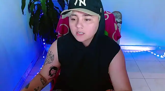 isabeautyx19 online show from December 7, 12:52 am
