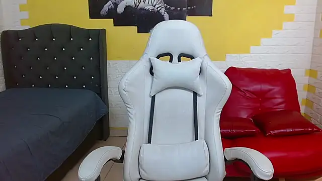 isabeautyx19 online show from April 10, 3:01 am