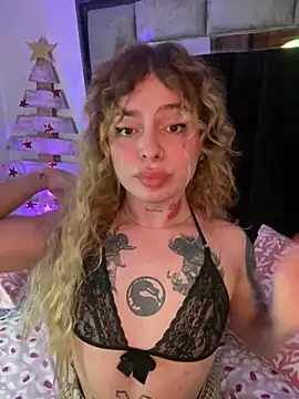Snapshot of Bonnie_vega chatting on December 13, 10:45 pm Bonnie vega online show from December 13, 10:45 pm