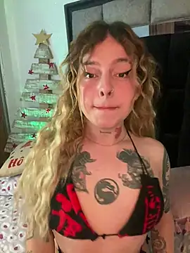Snapshot of Bonnie_vega chatting on December 19, 8:02 pm Bonnie vega online show from December 19, 8:02 pm