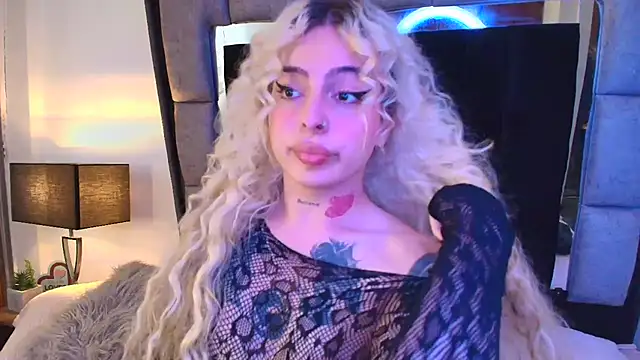 Snapshot of Bonnie_vega chatting on March 12, 6:55 pm Bonnie vega online show from March 12, 6:55 pm