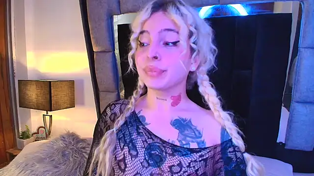Snapshot of Bonnie_vega chatting on March 16, 6:12 pm Bonnie vega online show from March 16, 6:12 pm
