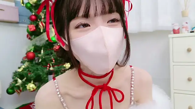 Snapshot of -minami- chatting on December 27, 2:33 pm -minami- online show from December 27, 2:33 pm