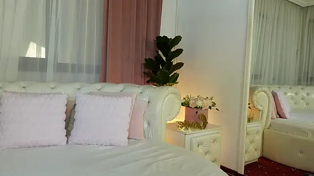 Snapshot of NinaCrystal1 chatting on July 14, 7:46 am NinaCrystal1 online show from July 14, 7:46 am