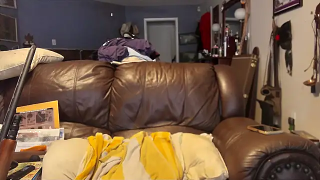 Snapshot of PincheDave4u chatting on December 25, 7:24 pm PincheDave4u online show from December 25, 7:24 pm