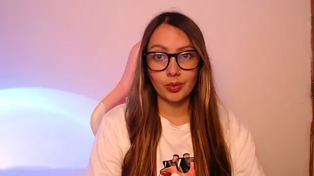 lalawhitte online show from November 21, 10:19 pm