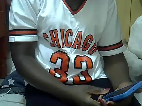 ebonyzoe online show from June 3, 1:25 pm